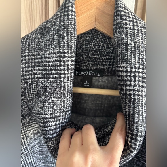 J. Crew Plaid Turtleneck Pullover- Large - Picture 6 of 8